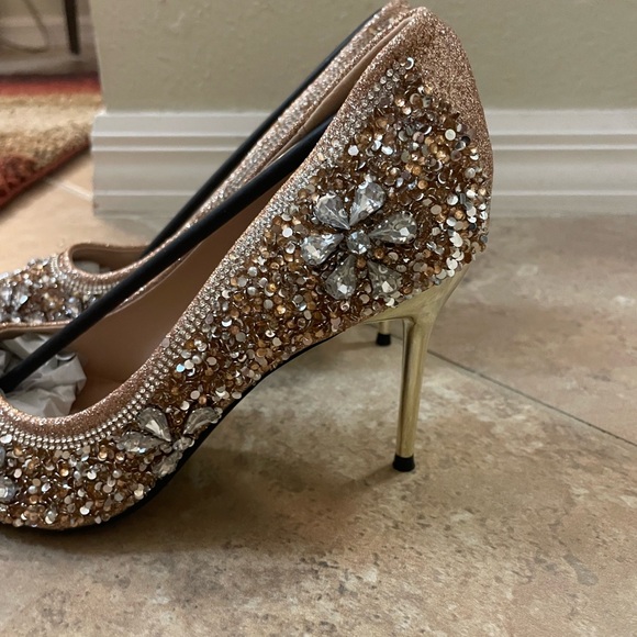 Embellished Crystal Pointed Toe Pumps in Champagne - Picture 7 of 8